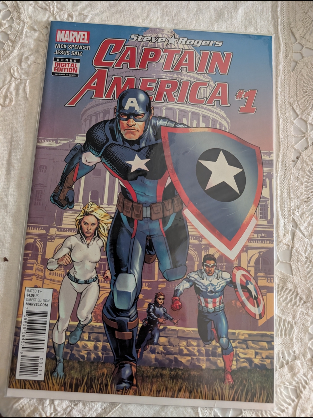 Marvel Captain America #1 Comic - Blue, Red & White Cover